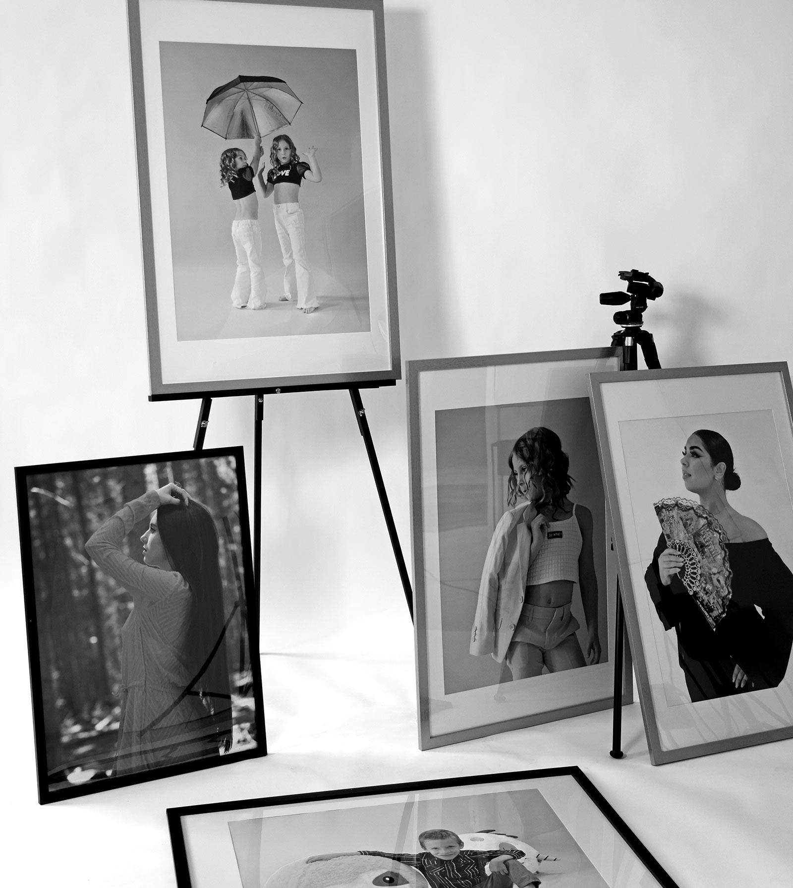 Dein Fotoshooting – einzigartig, individuell und professionell. Herzlich Willkommen in unseren Galerien! Hier haben wir für Dich in viele Kategorien Portfoliobilder von unseren unterschiedlichen Fotoshootings zusammengestellt.